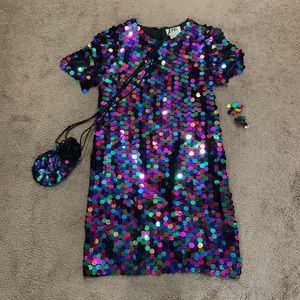 Dress with matching purse snd earrings.